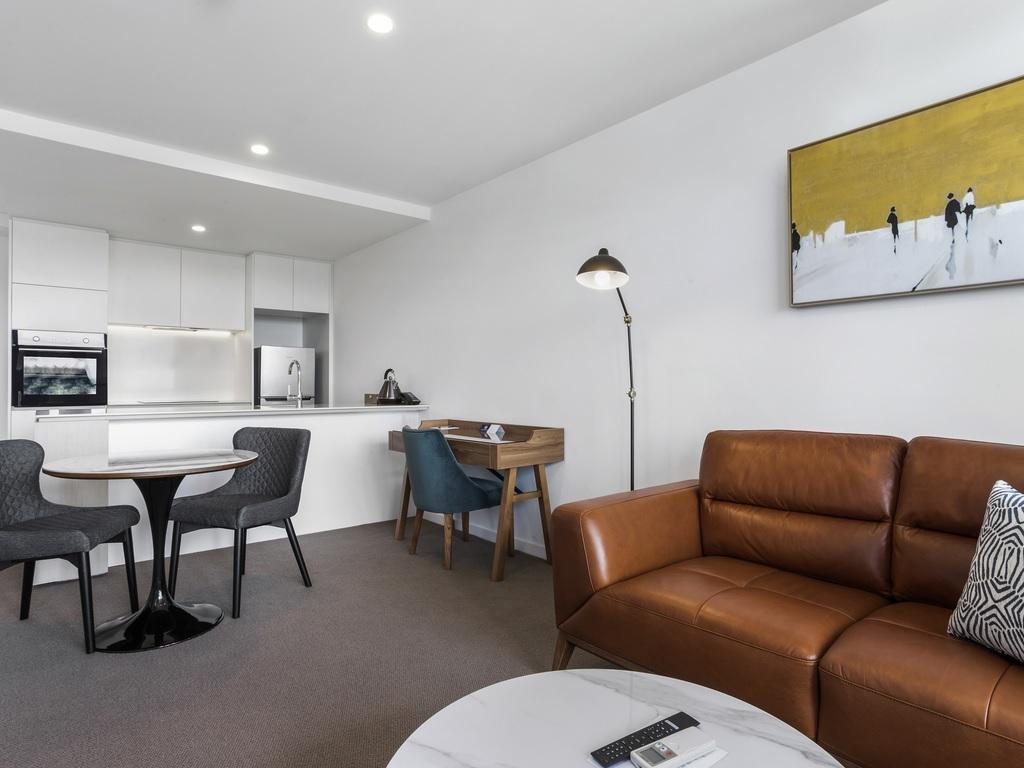 Отель The Sebel Melbourne Moonee Ponds Экстерьер фото